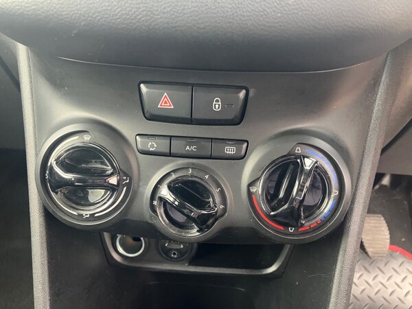 Used Peugeot 208 2015 for sale - 76267269: Photo 42