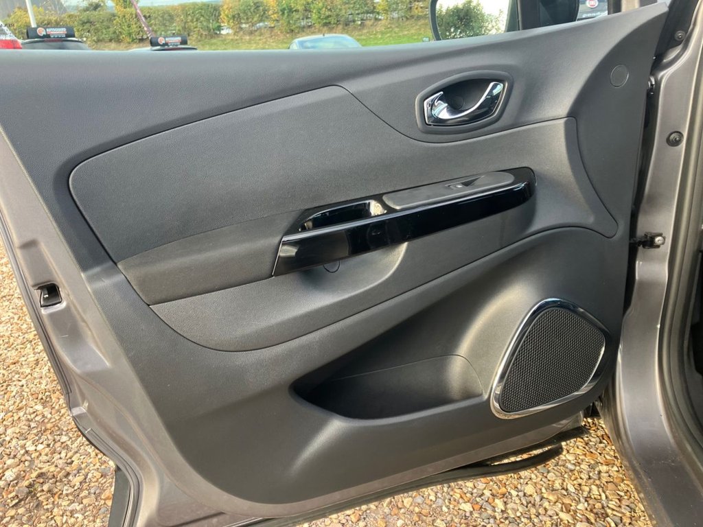 Used Renault Captur 2017 for sale - 76267291: Photo 22