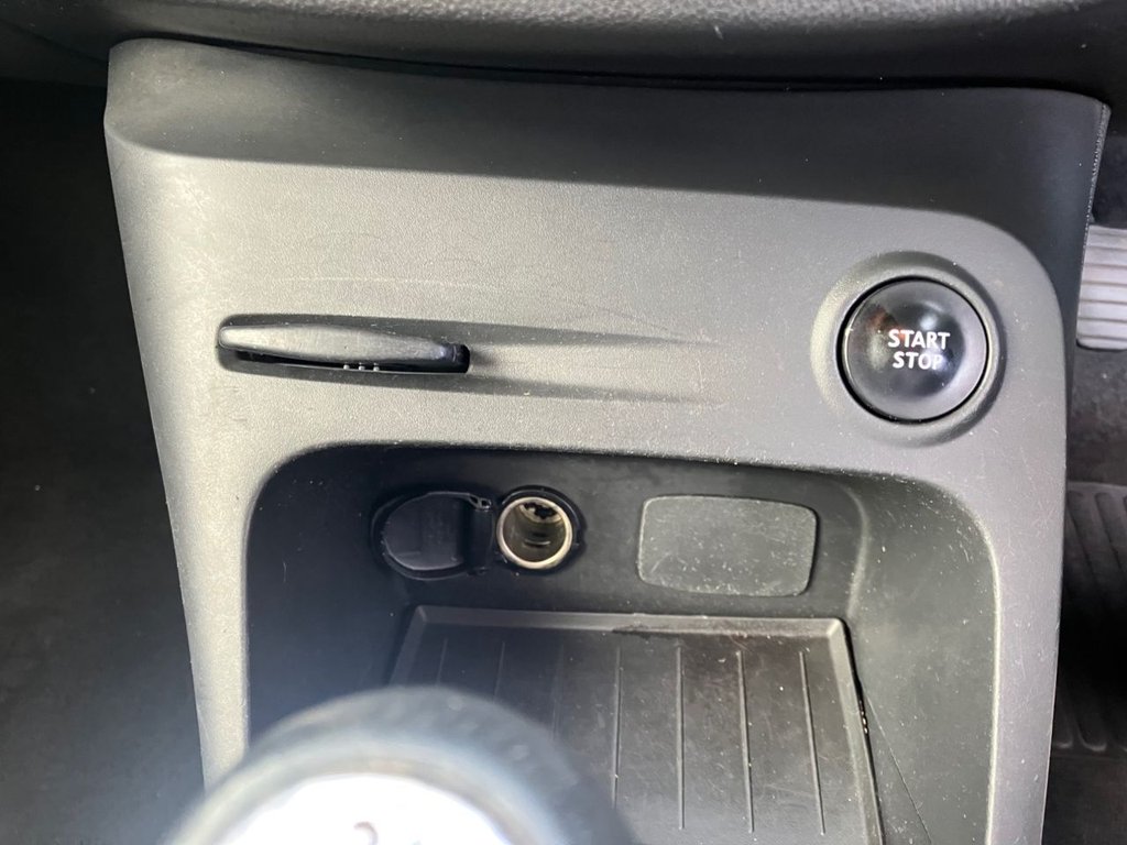 Used Renault Captur 2017 for sale - 76267291: Photo 37