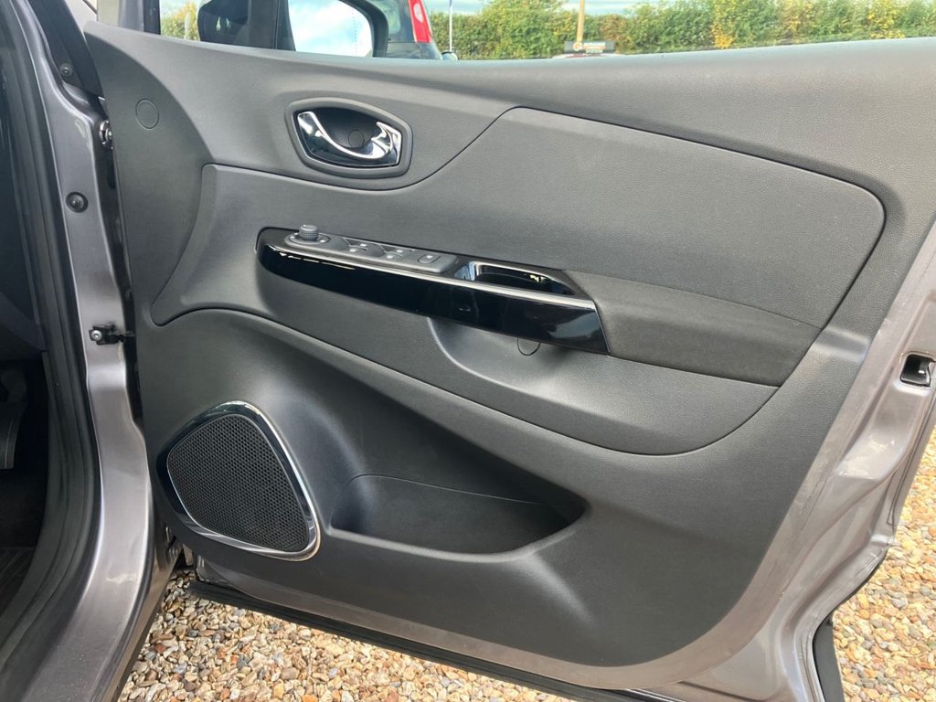 Used Renault Captur 2017 for sale - 76267291: Photo 40