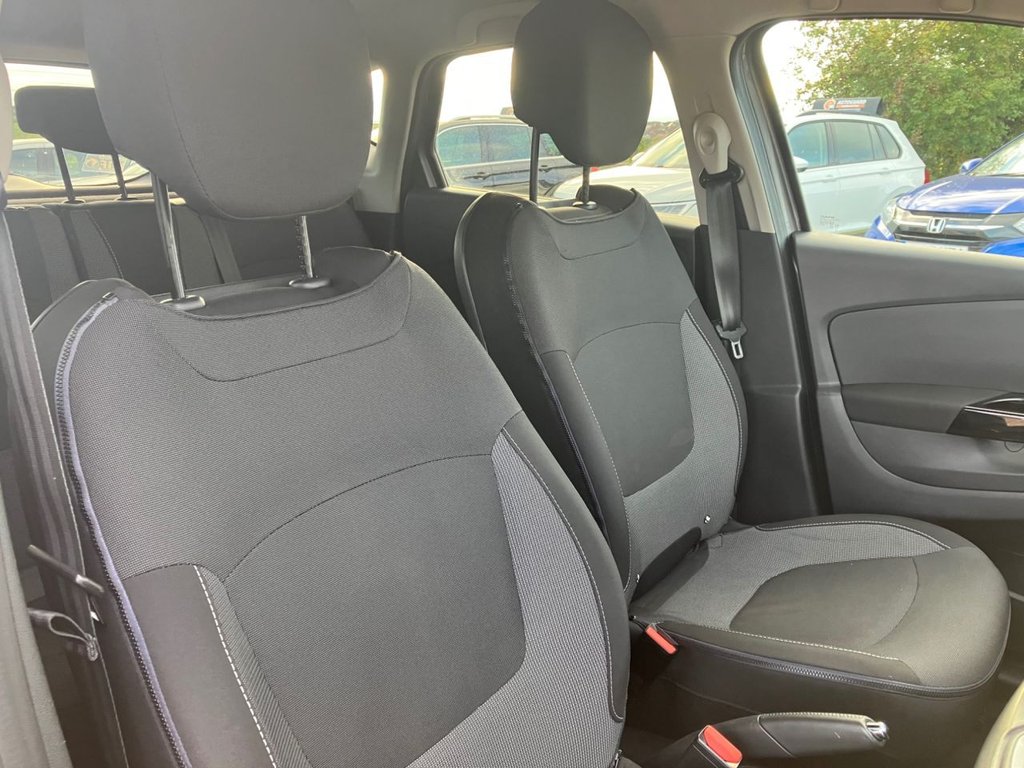 Used Renault Captur 2017 for sale - 76267291: Photo 42