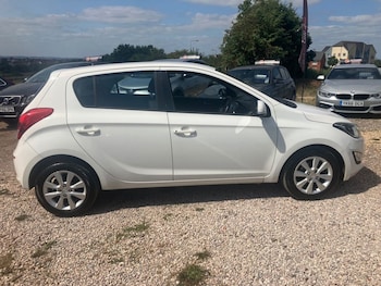 Hyundai - i20