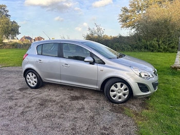 Vauxhall - Corsa