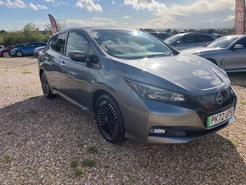 2022 (72) - 39kWh Tekna Hatchback 5dr Electric Auto (150 ps)