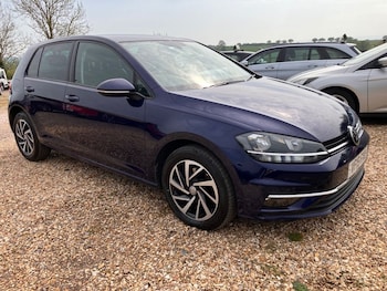 Used Volkswagen Golf 2019 for sale - 75770526: Photo