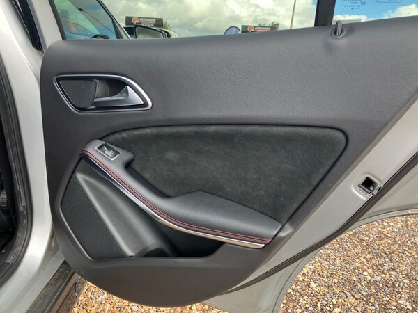 Used Mercedes-Benz GLA 2018 for sale - 75770557: Photo 36