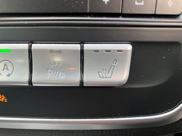Used Mercedes-Benz GLA 2018 for sale - 75770557: Photo 48