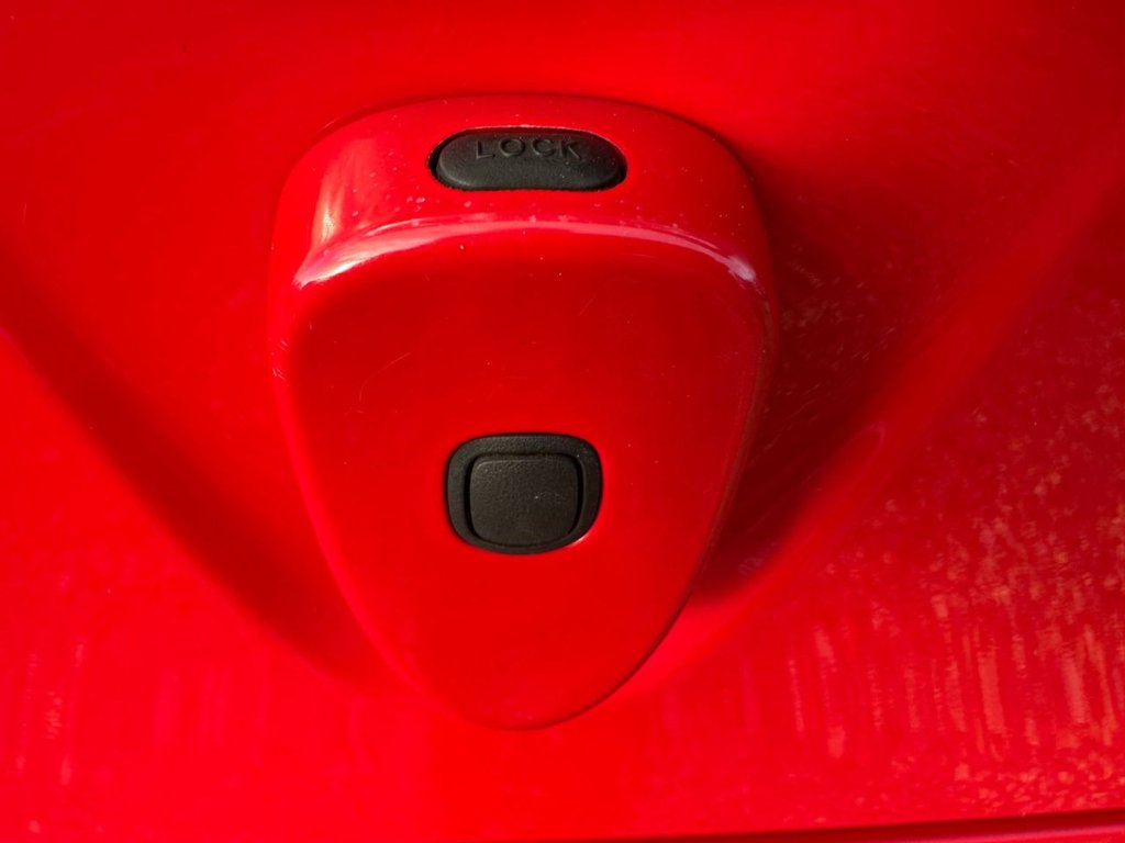 Used Toyota IQ 2011 for sale - 76396372: Photo 18