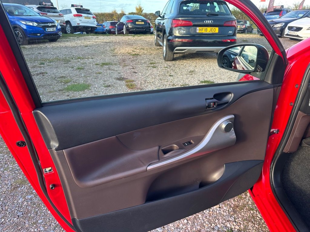 Used Toyota IQ 2011 for sale - 76396372: Photo 25