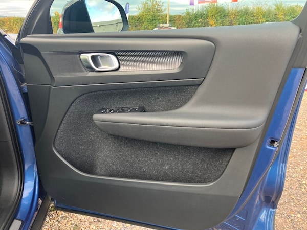 Used Volvo XC40 2019 for sale - 76267310: Photo 35