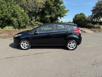 Used Ford Fiesta 2015 for sale - 79525228: Photo