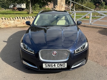 Used Jaguar XF 2014 for sale - 79536624: Photo