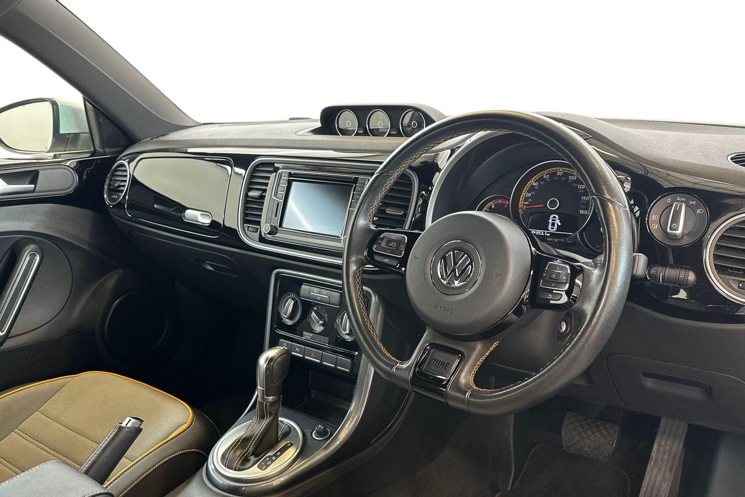 Used Volkswagen Beetle 2017 for sale - 77760430: Photo 12