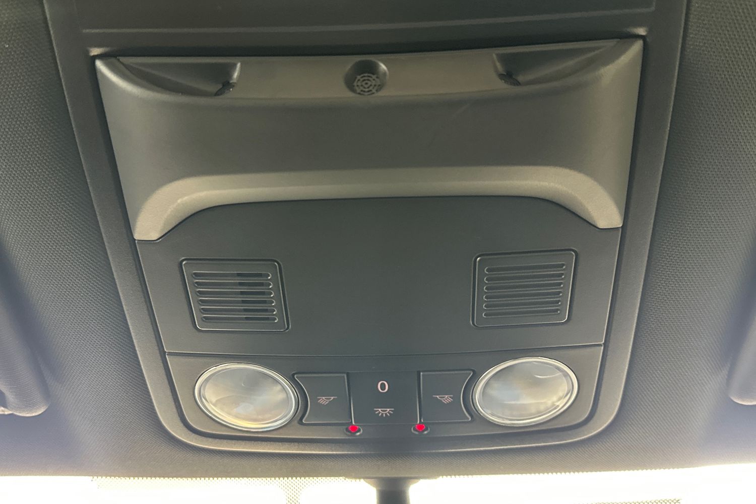 Used Volkswagen Beetle 2017 for sale - 77760430: Photo 38