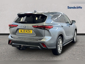 Used Toyota Highlander 2021 for sale - 77311302: Photo