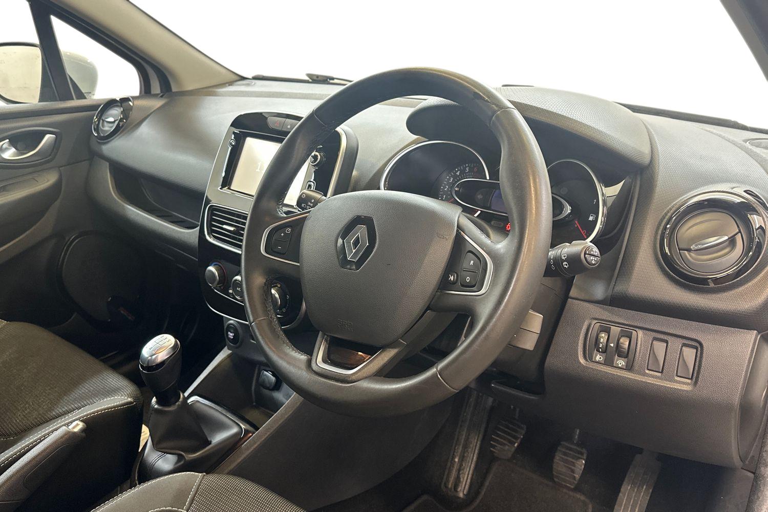 Used Renault Clio 2018 for sale - 76950948: Photo 11