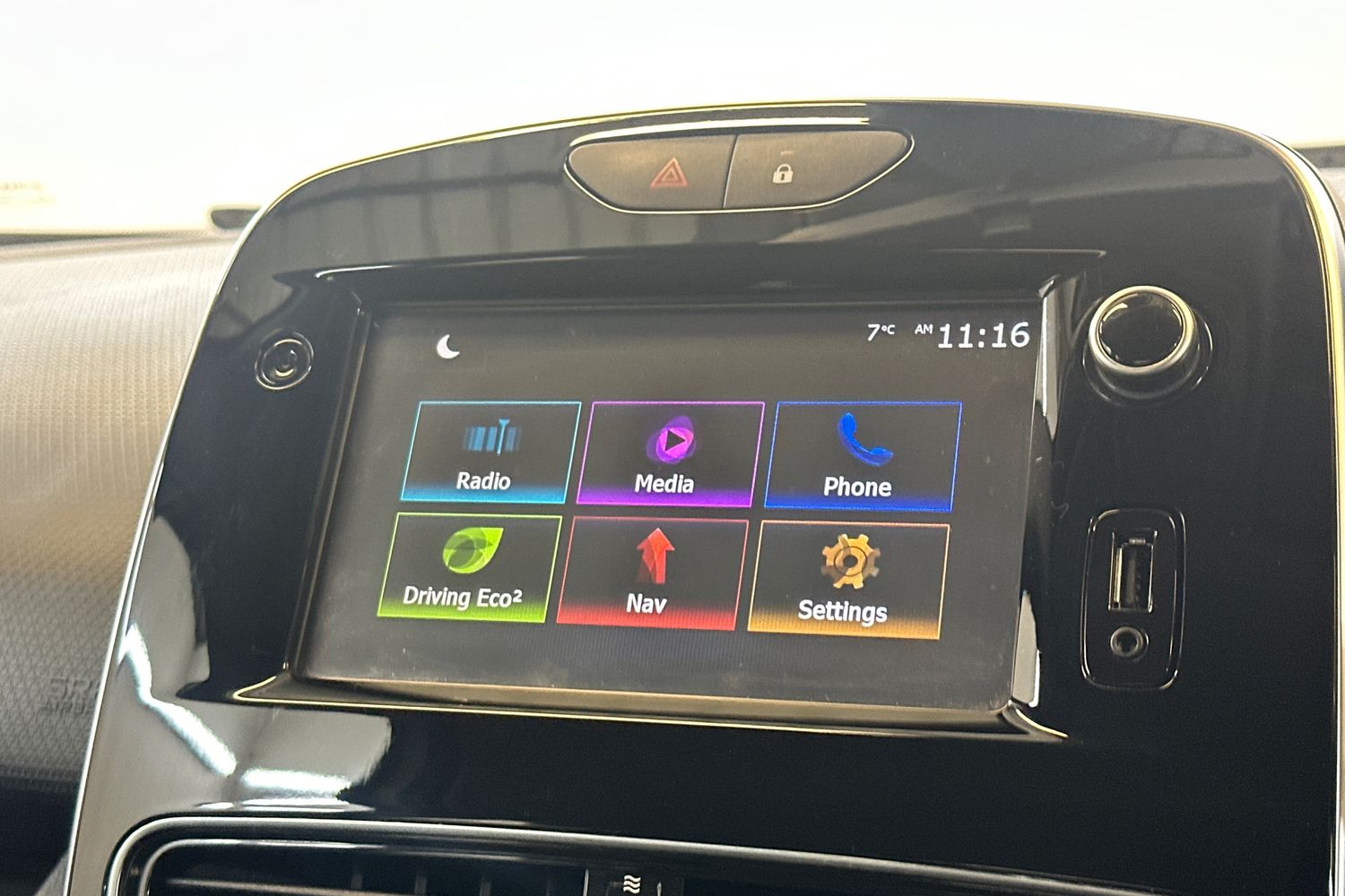 Used Renault Clio 2018 for sale - 76950948: Photo 25