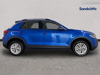 Used Volkswagen T-Roc 2023 for sale - 79760538: Photo