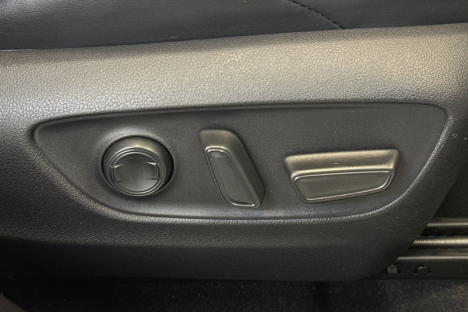 Used Toyota RAV4 2020 for sale - 77716009: Photo 28