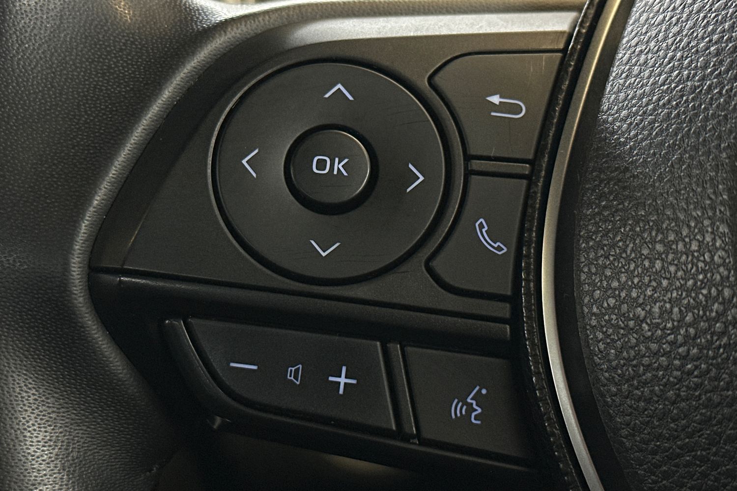 Used Toyota RAV4 2020 for sale - 77716009: Photo 32