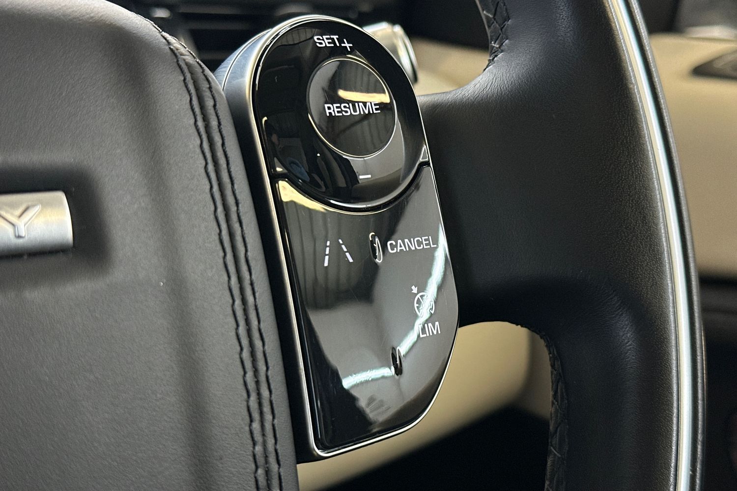 Used Land Rover Discovery Sport 2019 for sale - 77880906: Photo 32