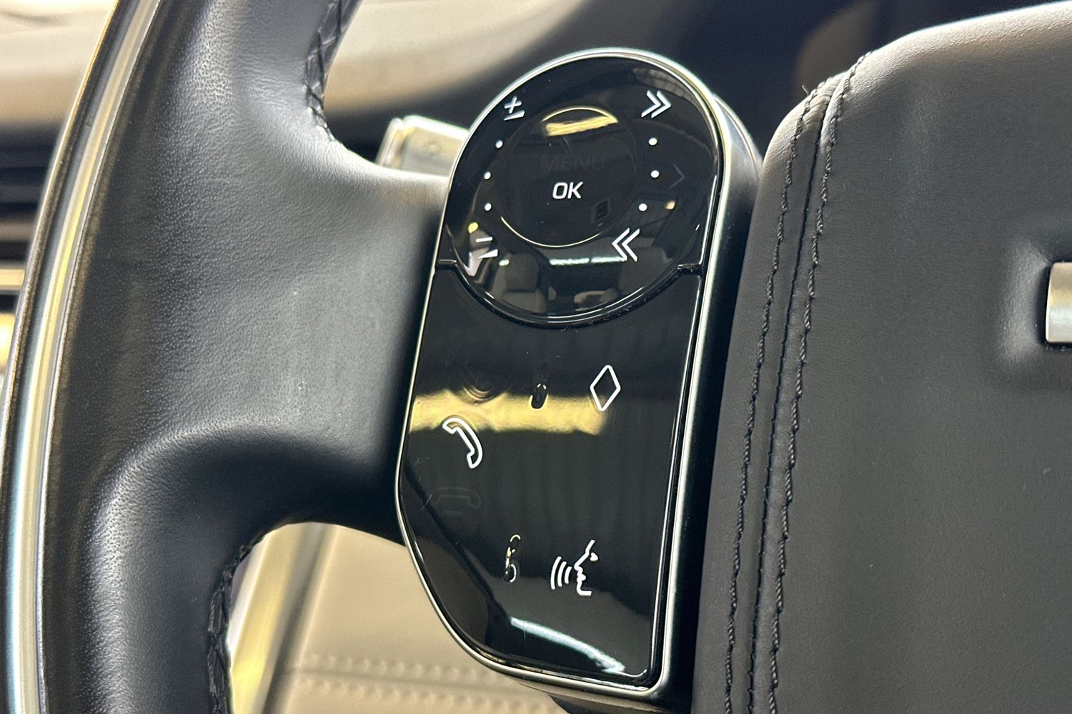 Used Land Rover Discovery Sport 2019 for sale - 77880906: Photo 33