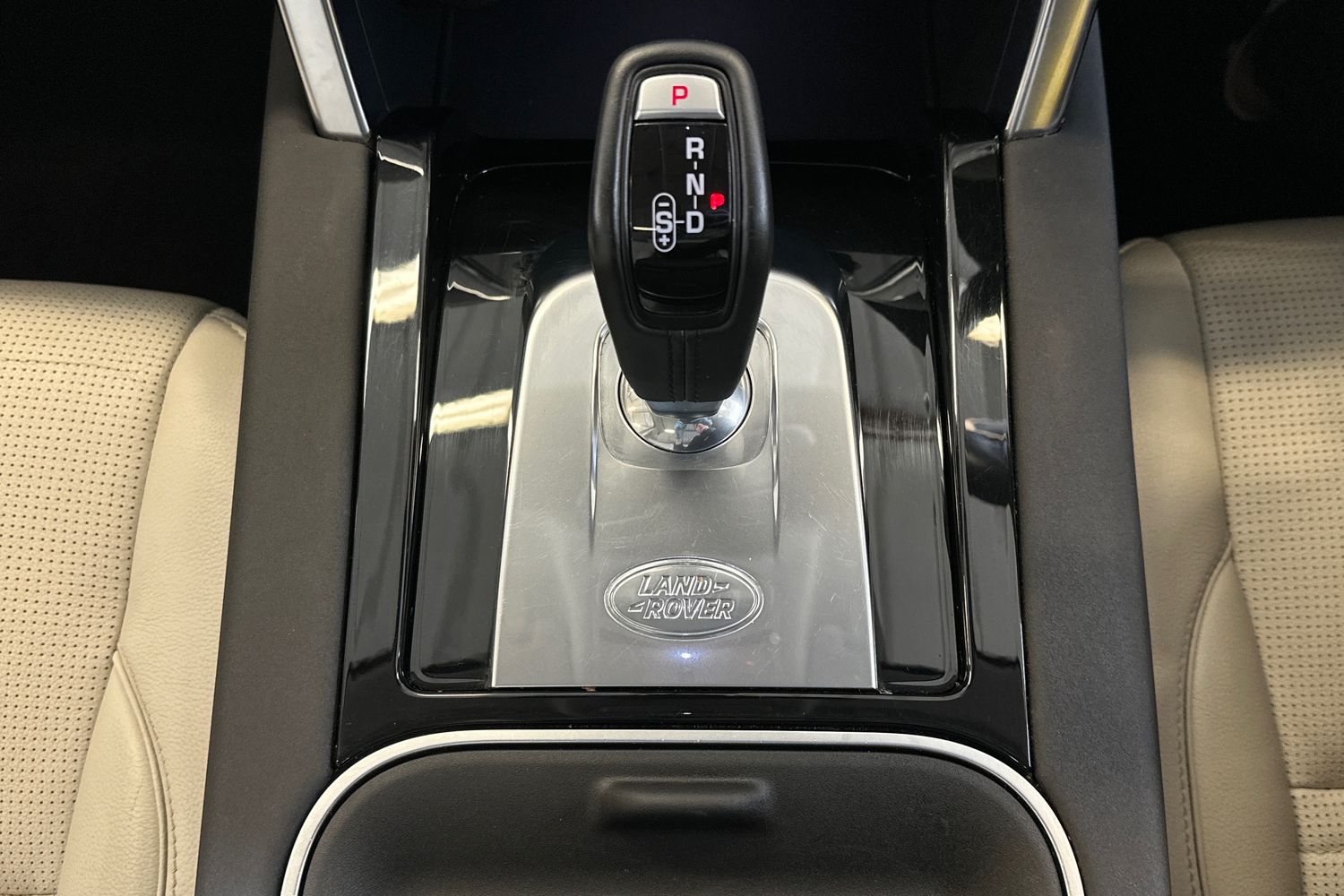 Used Land Rover Discovery Sport 2019 for sale - 77880906: Photo 45