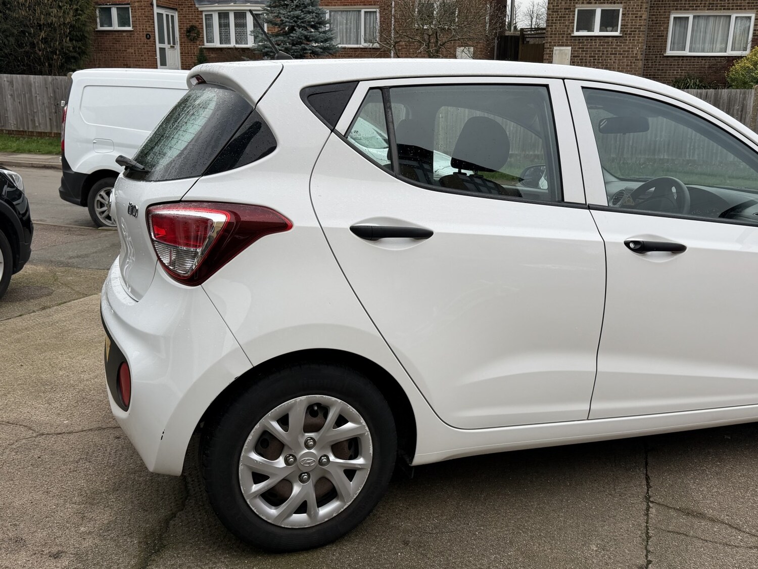 Used Hyundai i10 2017 for sale - 77807093: Photo 10