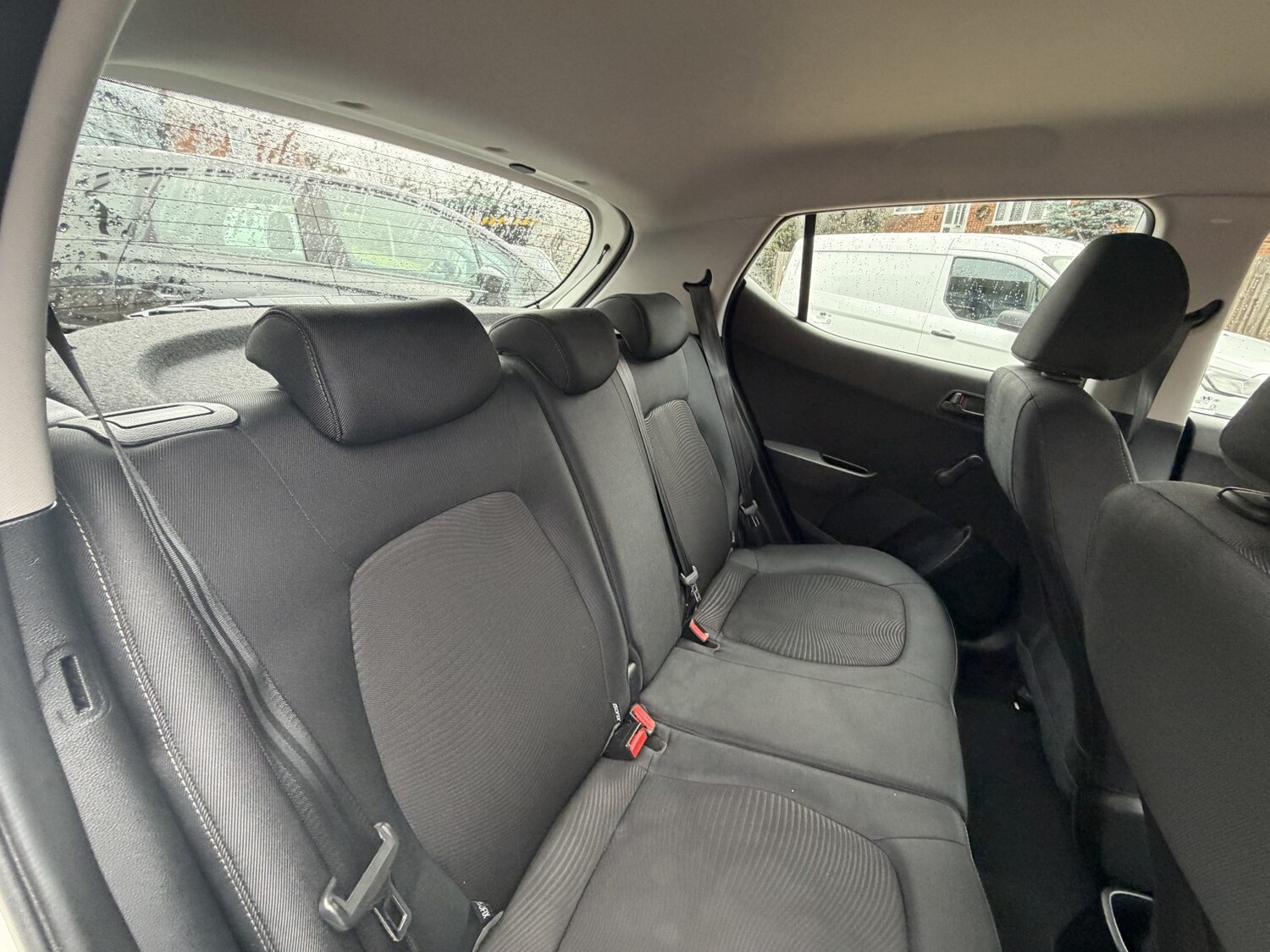 Used Hyundai i10 2017 for sale - 77807093: Photo 24