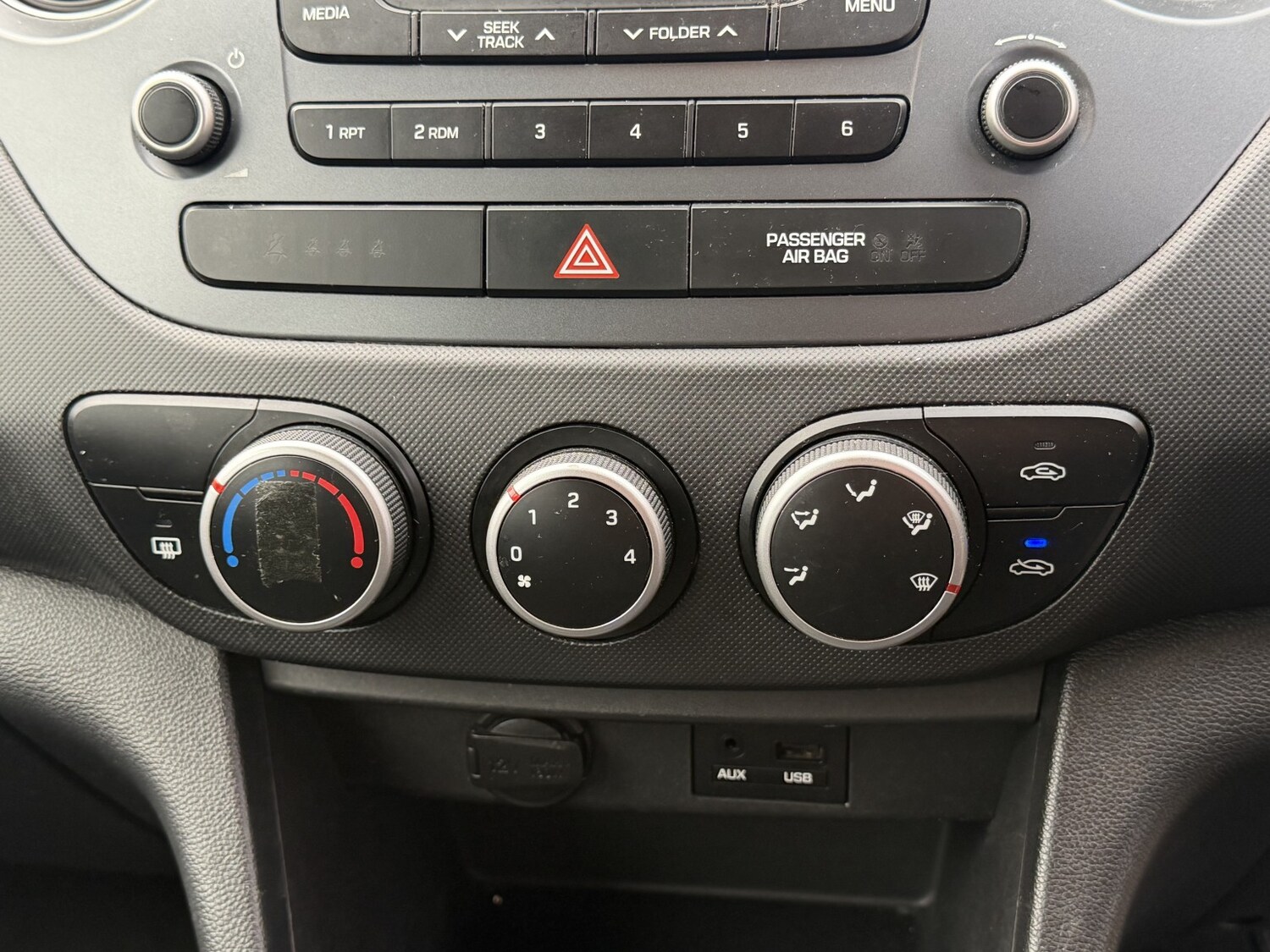 Used Hyundai i10 2017 for sale - 77807093: Photo 30