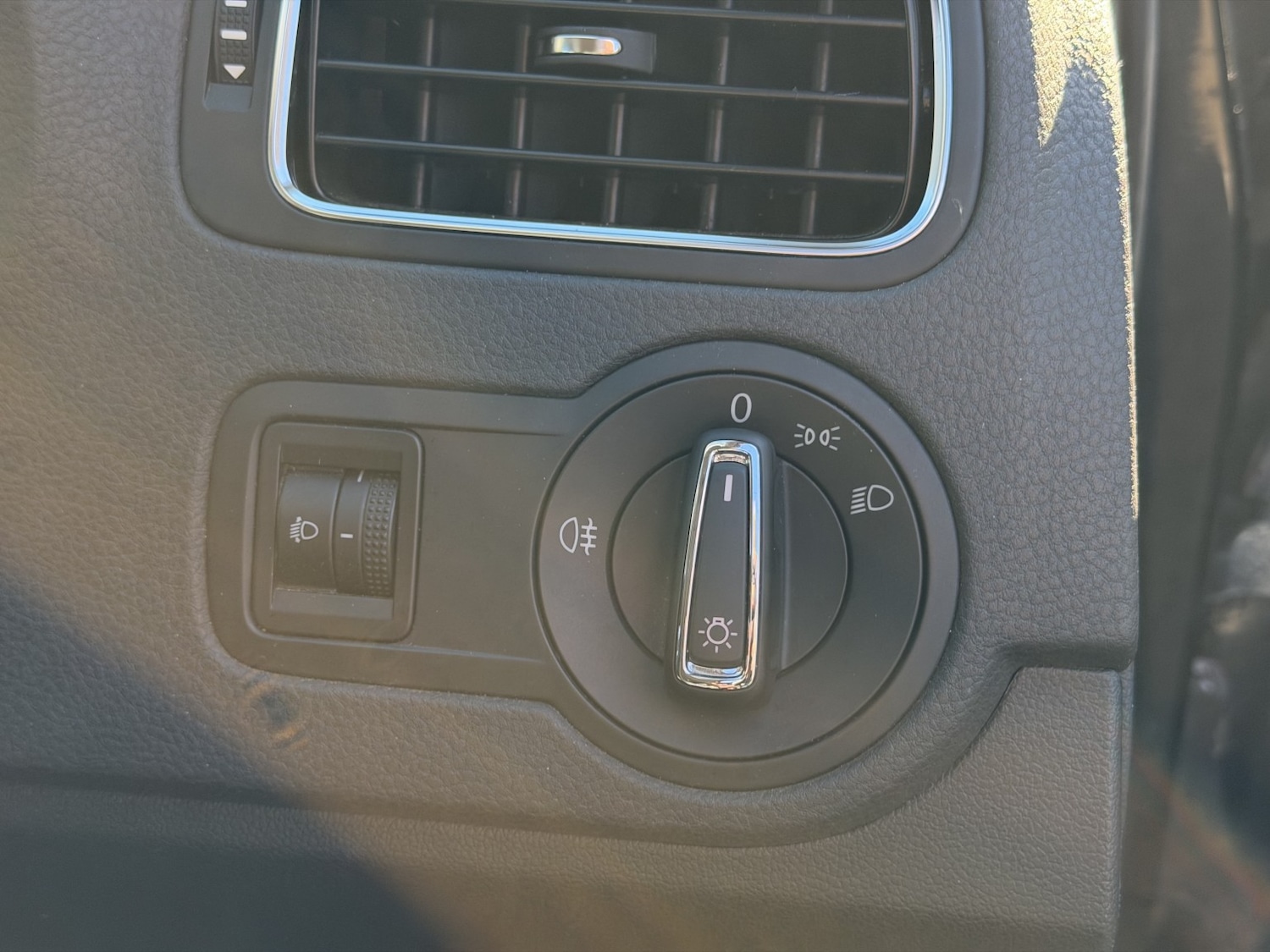 Used Volkswagen Polo 2014 for sale - 76699235: Photo 21