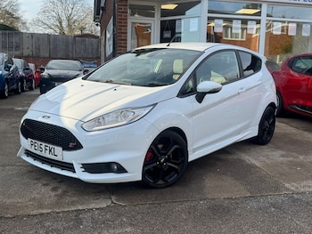 Used Ford Fiesta 2015 for sale - 77319860: Photo