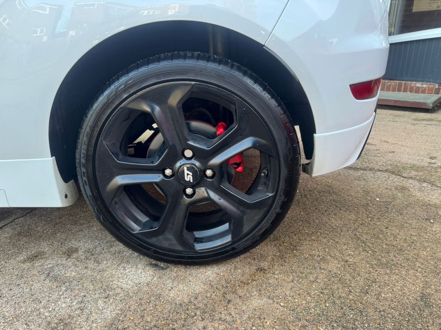 Used Ford Fiesta 2015 for sale - 77319860: Photo 29