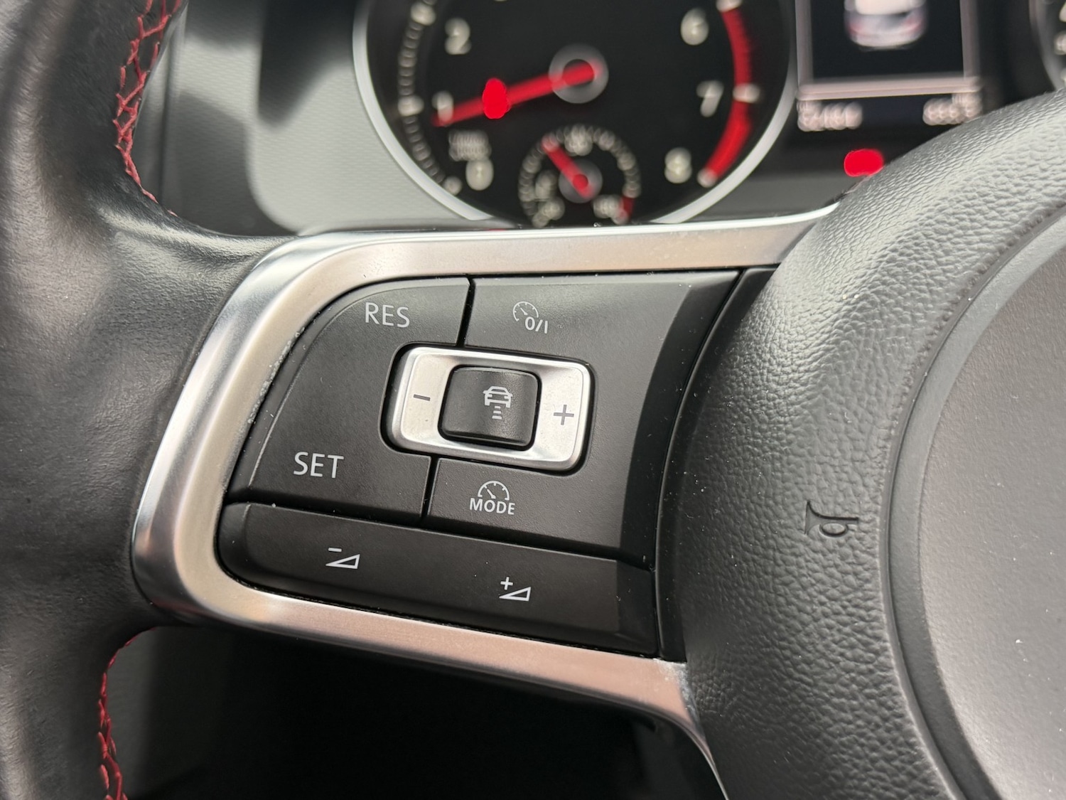 Used Volkswagen Golf 2013 for sale - 77548239: Photo 24