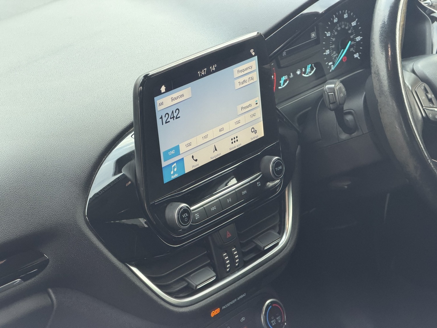 Used Ford Fiesta 2017 for sale - 76884910: Photo 30