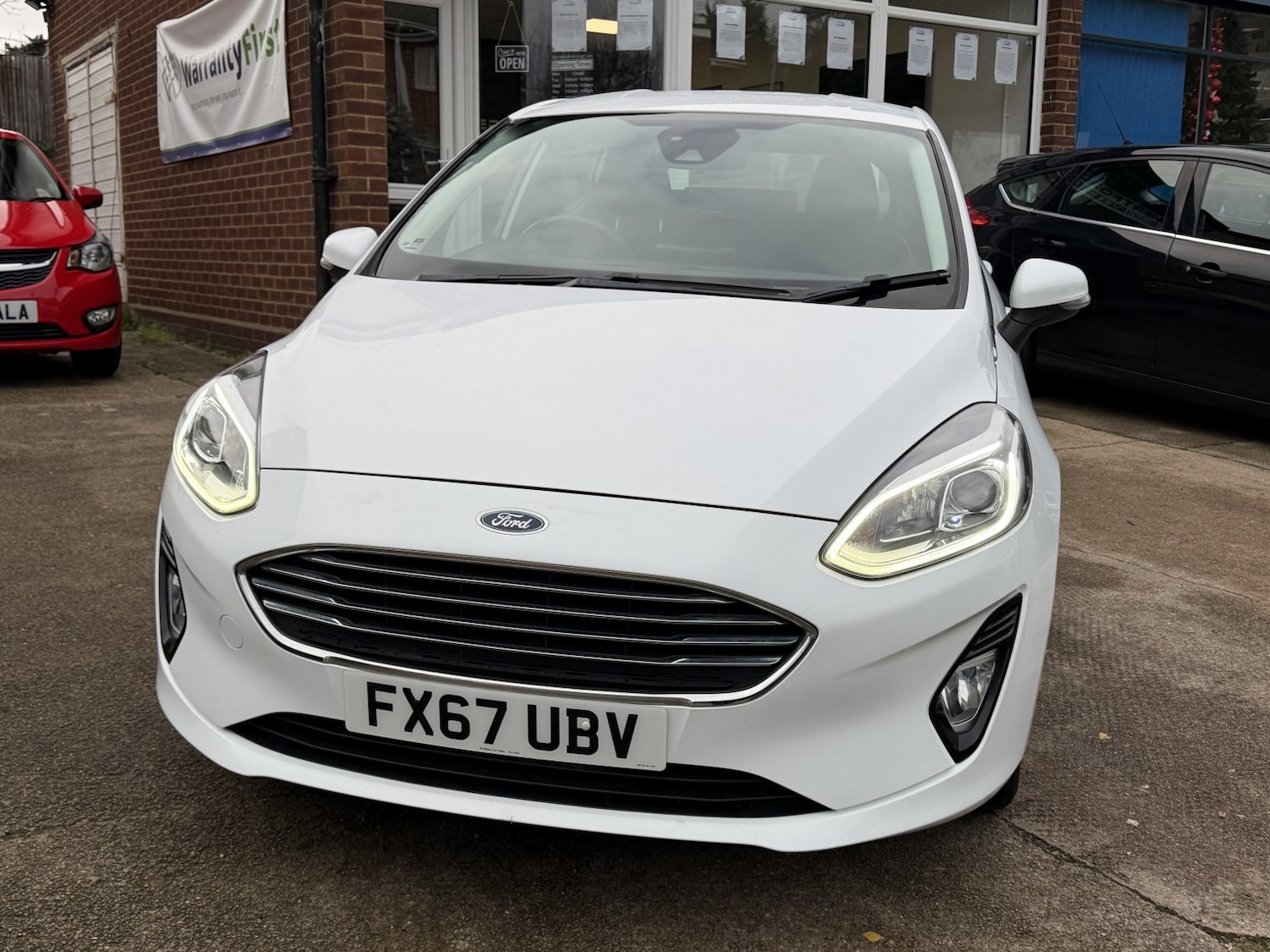 Used Ford Fiesta 2017 for sale - 76884910: Photo 4