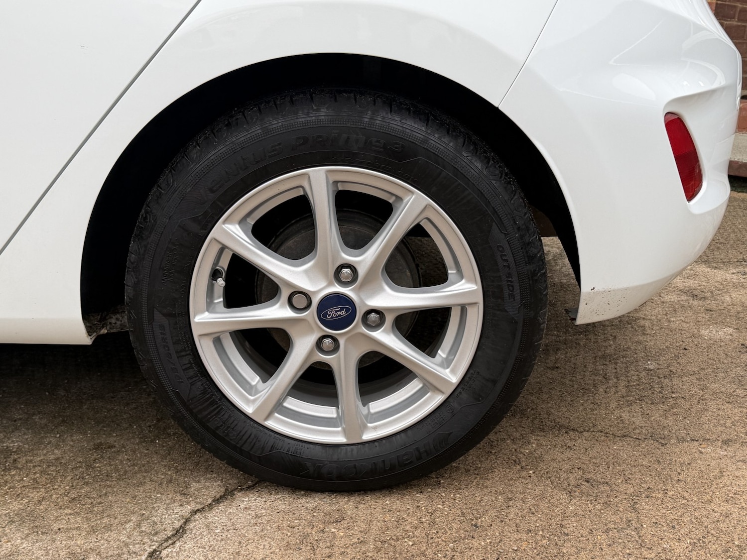 Used Ford Fiesta 2017 for sale - 76884910: Photo 8