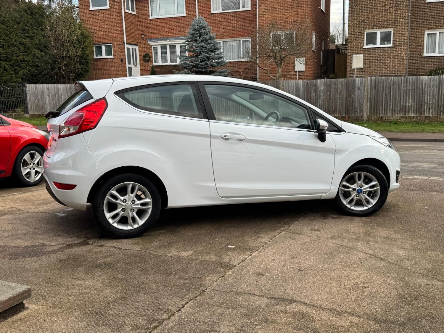 Used Ford Fiesta 2015 for sale - 77277300: Photo 4