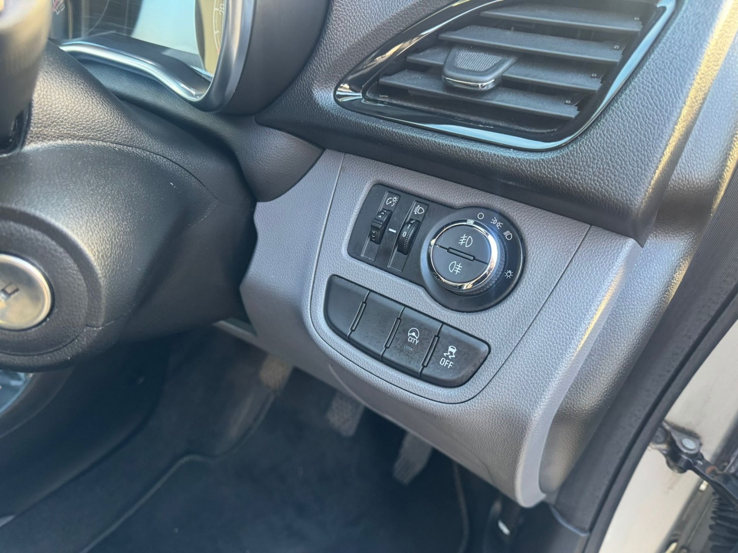 Used Vauxhall Viva 2016 for sale - 77319814: Photo 29