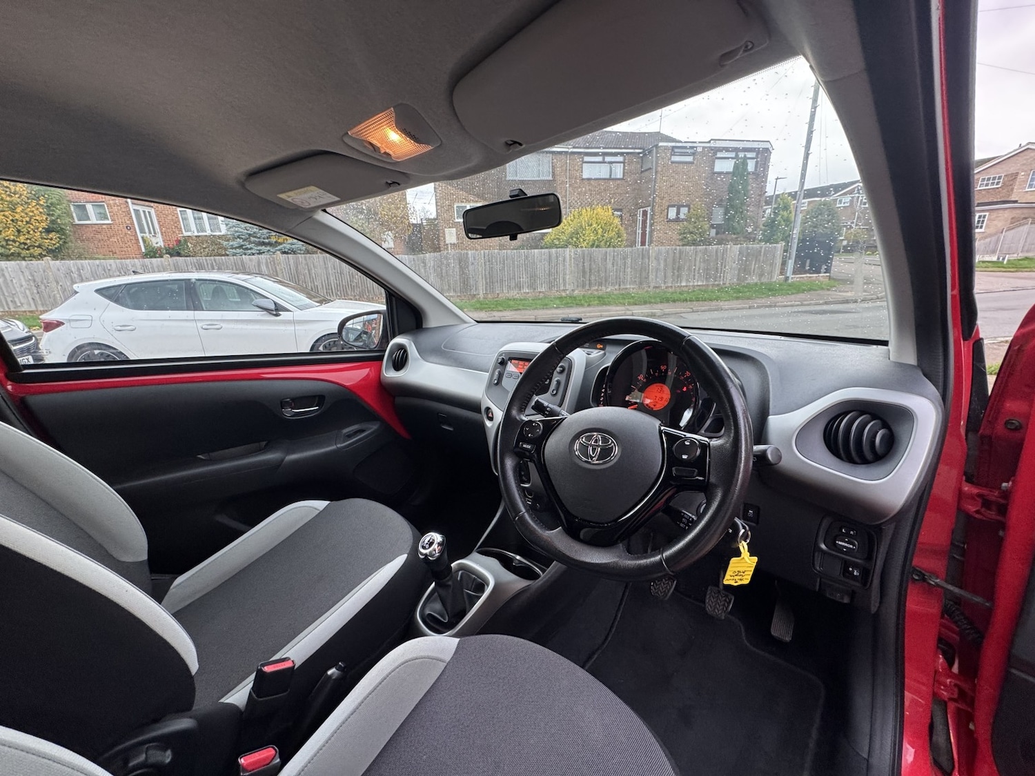 Used Toyota AYGO 2018 for sale - 76618680: Photo 27