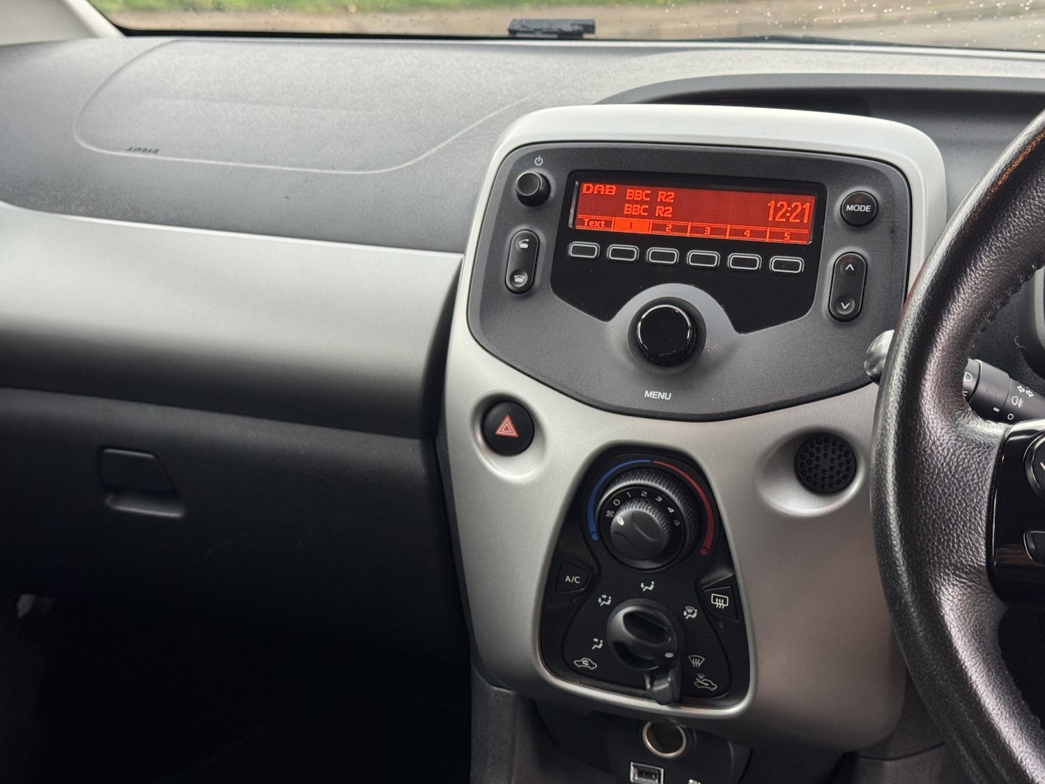 Used Toyota AYGO 2018 for sale - 76618680: Photo 28