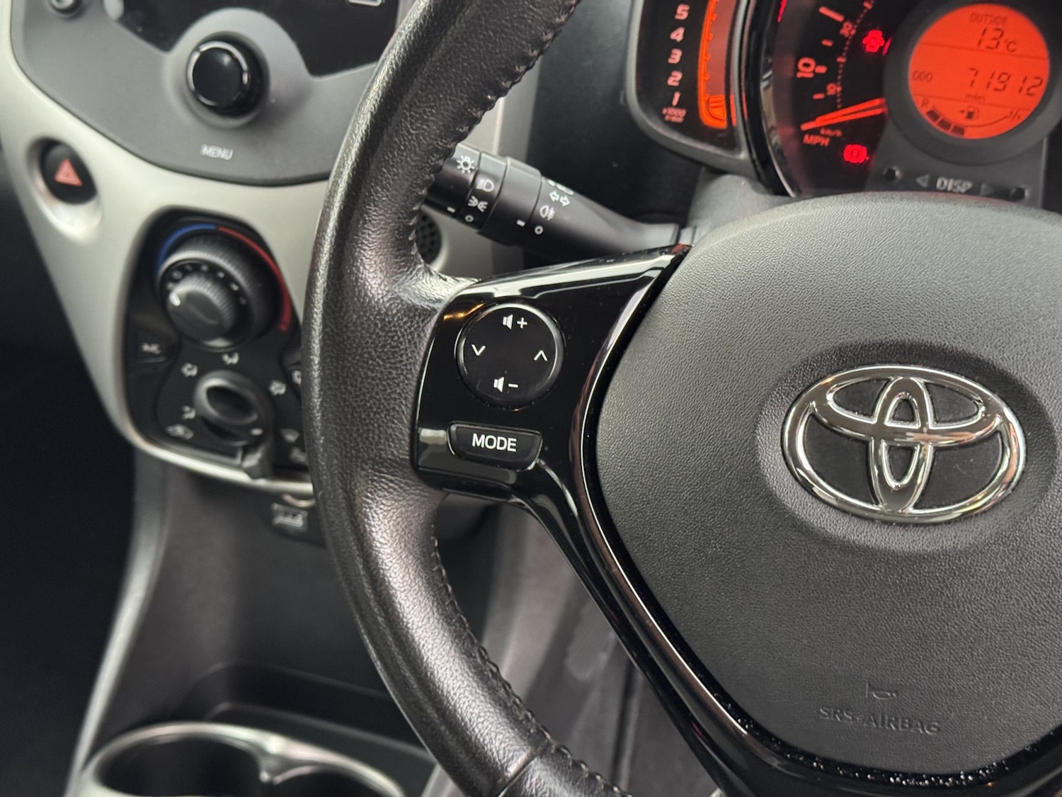 Used Toyota AYGO 2018 for sale - 76618680: Photo 30
