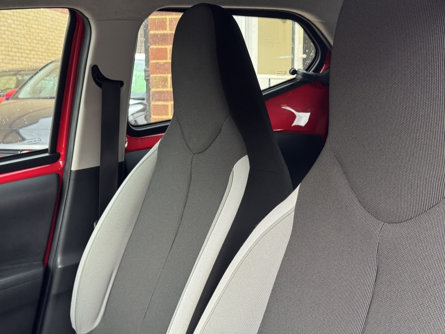 Used Toyota AYGO 2018 for sale - 76618680: Photo 37