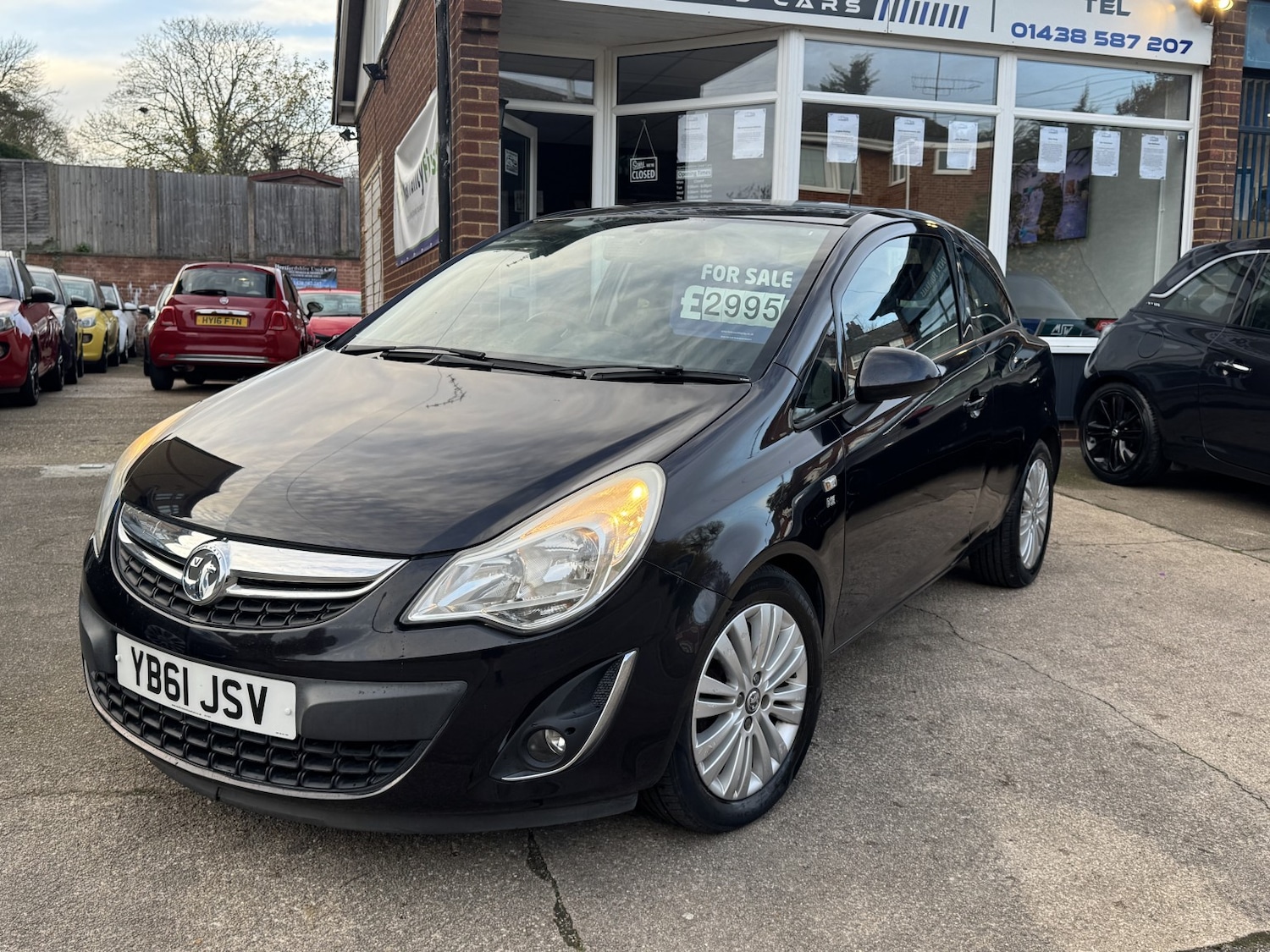 Used Vauxhall Corsa 2012 for sale - 76618716: Photo 2