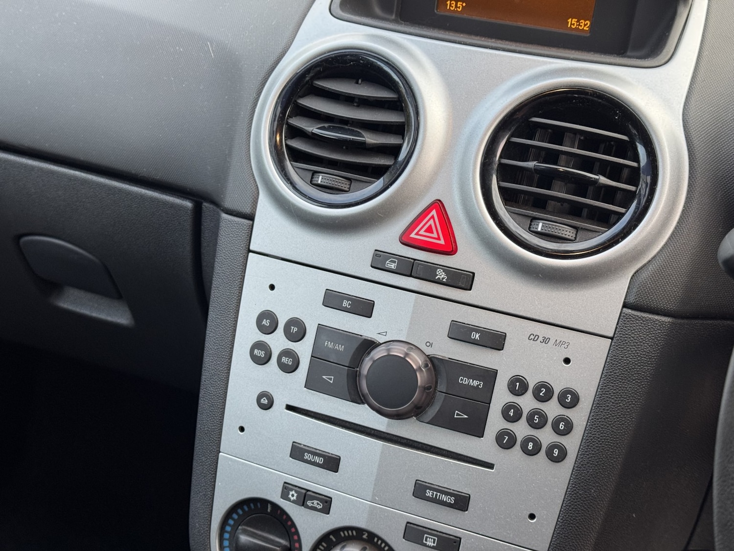 Used Vauxhall Corsa 2012 for sale - 76618716: Photo 20