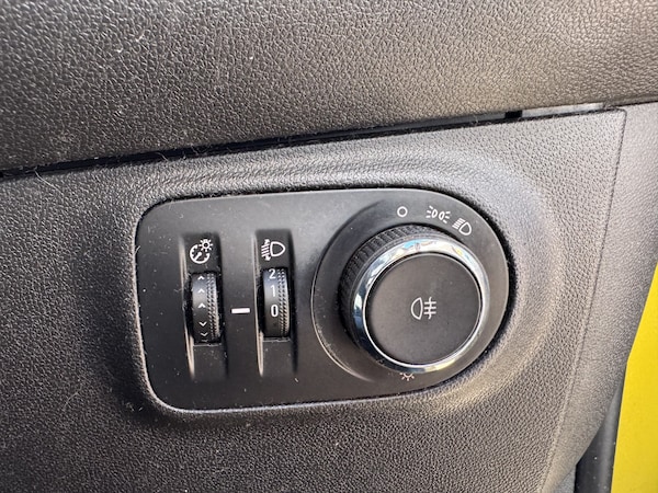 Used Vauxhall ADAM 2015 for sale - 76134069: Photo 44