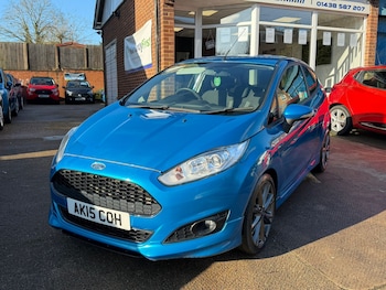Used Ford Fiesta 2015 for sale - 77277352: Photo