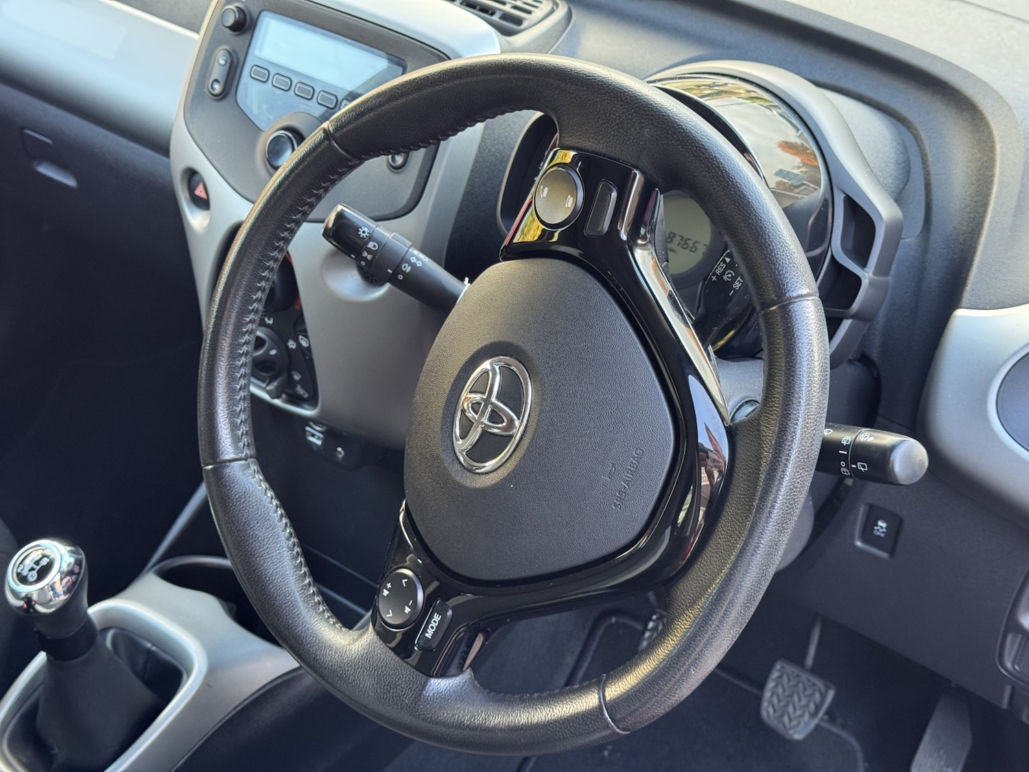 Used Toyota AYGO 2017 for sale - 76618759: Photo 24