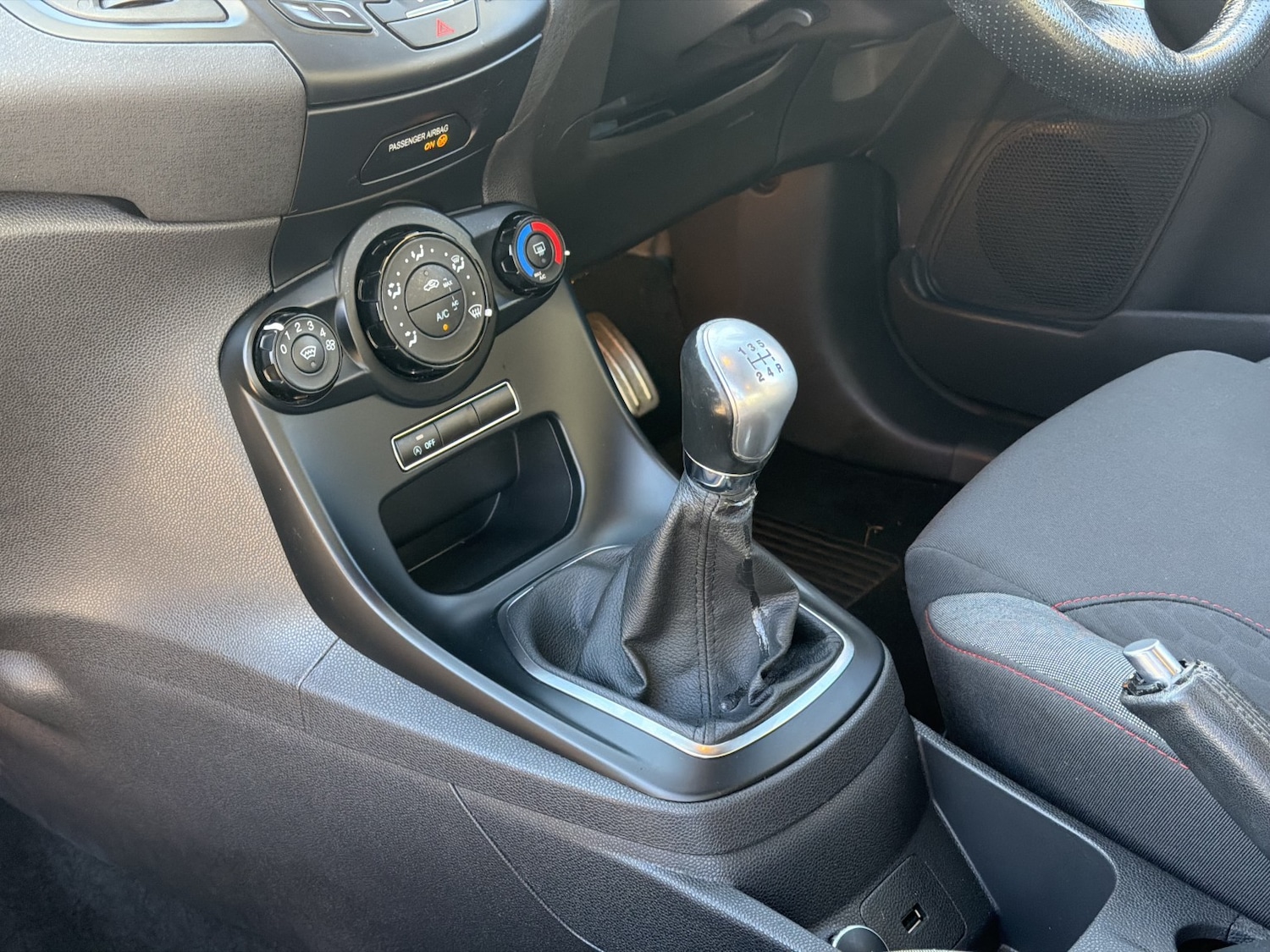 Used Ford Fiesta 2016 for sale - 76982809: Photo 18