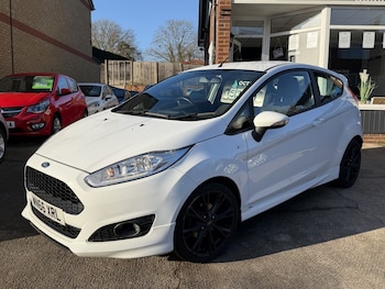 Used Ford Fiesta 2016 for sale - 76982809: Photo